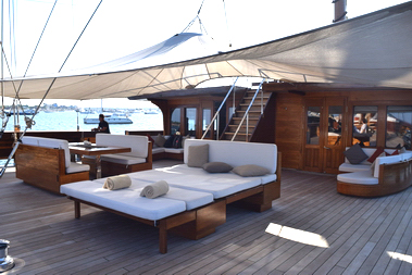 Lamima_Luxury_Exclusive_Sailing_Yacht_Indonesia