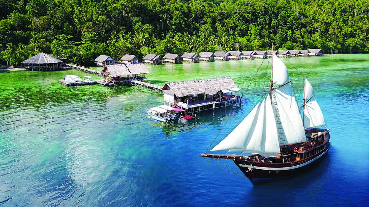 Papua Explorers Dive Resort and Coralia Liveaboard in Raja Ampat Indonesia